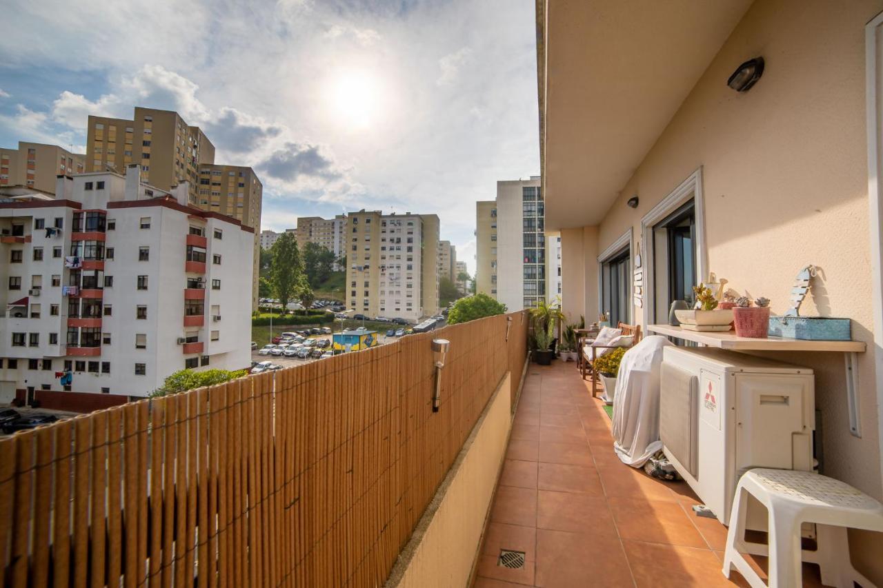 Lovely Apartment Near Airport And Nations Park, With Garage Loures Zewnętrze zdjęcie