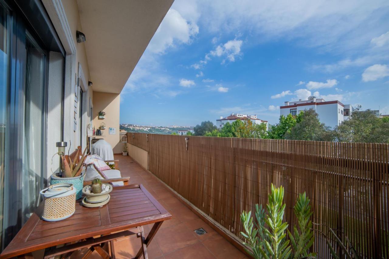 Lovely Apartment Near Airport And Nations Park, With Garage Loures Zewnętrze zdjęcie
