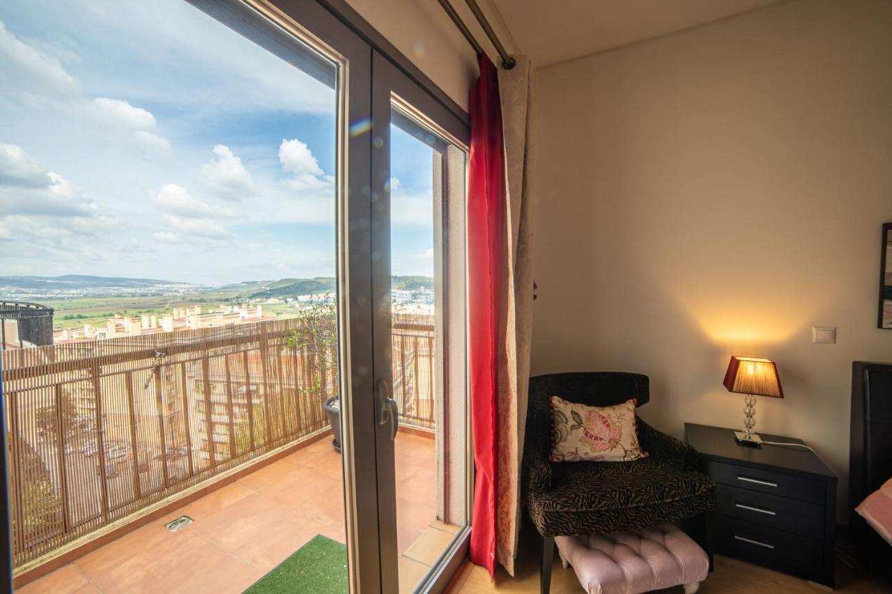 Lovely Apartment Near Airport And Nations Park, With Garage Loures Zewnętrze zdjęcie